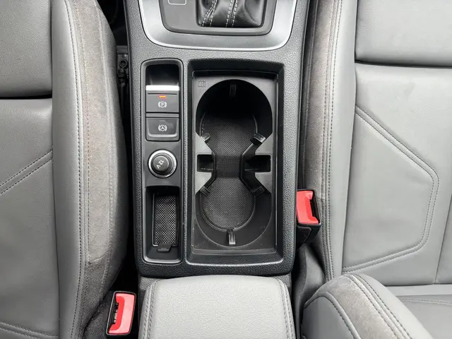 Audi Q3 45 TFSI e S edition 2022 Hybride Benzine 20