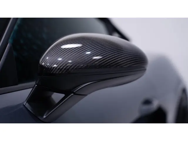 Porsche 718 Spyder RS 2024 Benzine 27