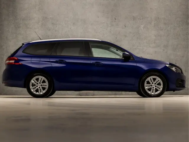 Peugeot 308 SW 1.2 PureTech Sport 2020 Benzine 4