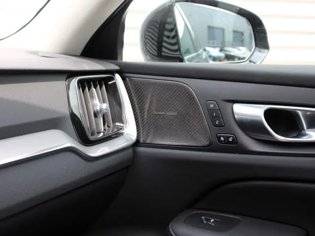 Volvo V60 2.0 B3 Plus Dark 2023 Benzine 14