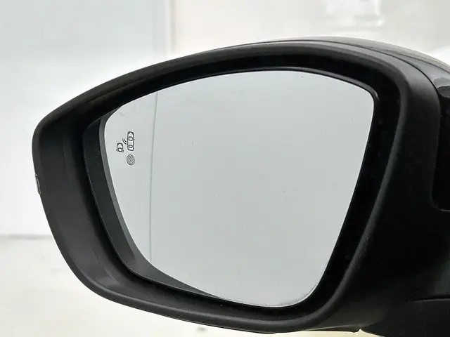 Peugeot 208 1.2 PureTech 100 Allure 2024 Benzine 29