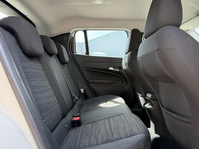 Jeep Avenger Longitude 54 kWh Aut. 2024 Elektrisch 15