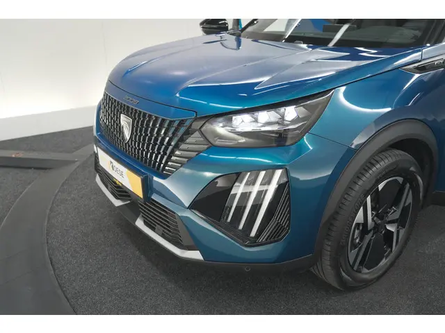 Peugeot 2008 Hybrid 145 e-DCS6 GT 2025 Hybride Benzine 14