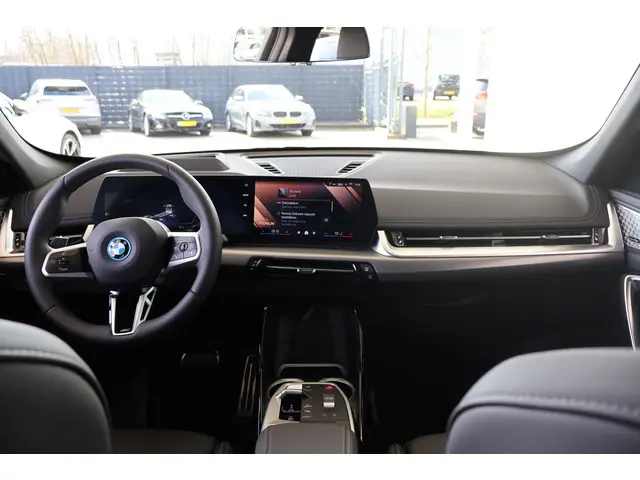 BMW iX1 xDrive30 2025 Elektrisch 10