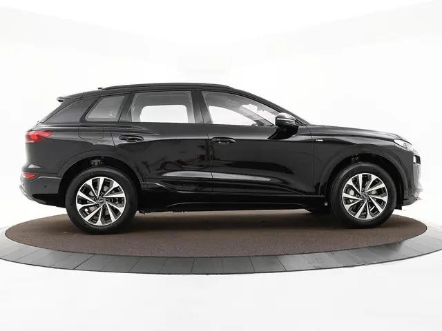 Audi Q6 e-tron Advanced edition 252 PK 2025 Elektrisch 21