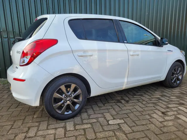 Hyundai i20 1.2 HP i-Motion 2015 Benzine 7
