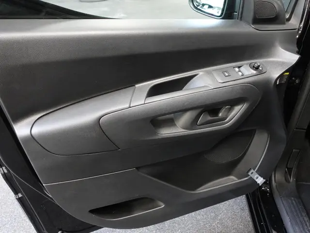 Peugeot Partner 1.5 BlueHDi 100pk L2 2023 Diesel 14