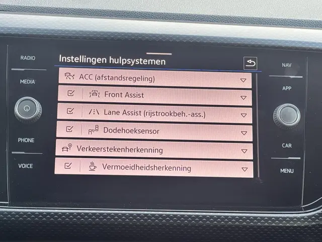 Volkswagen T-Cross 1.0 United 2021 Benzine 17