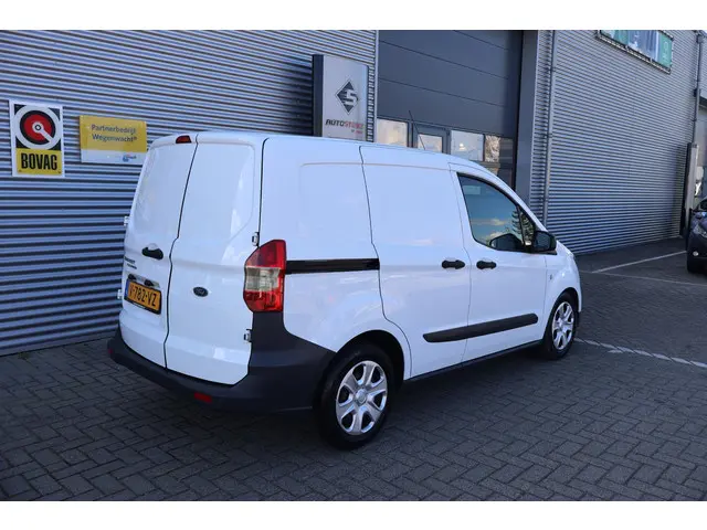 Ford Transit Courier 1.5 TDCI Trend 2019 Diesel 10