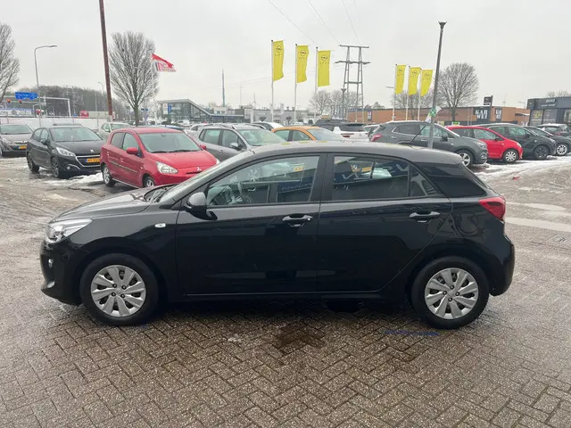 Kia Rio 1.0 TGDI ComfortPlusLine Navigator 2017 Benzine 5