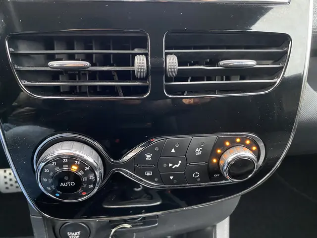 Renault Clio 1.2 GT 2014 Benzine 24