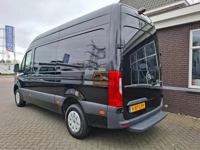 Mercedes-Benz Sprinter 317 1.9 CDI L2H2 RWD 2022 Diesel 19