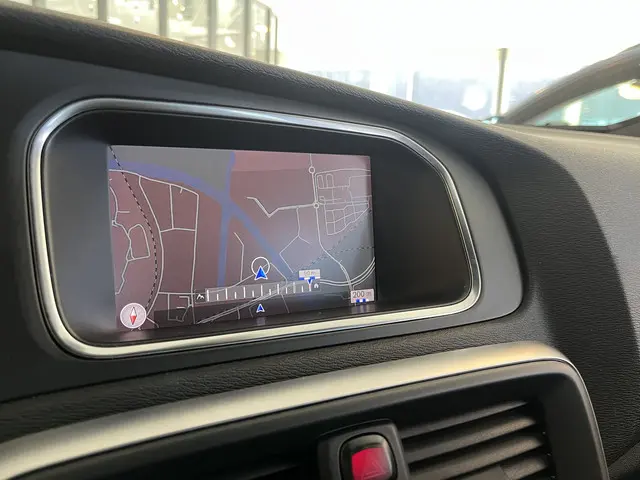 Volvo V40 T3 Polar+ Sport Automaat 2019 Benzine 18
