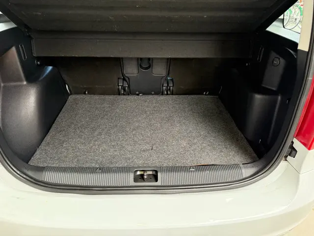 Škoda Yeti 1.2 TSI Active 2015 Benzine 10