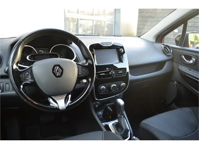 Renault Clio 1.2 Expression 2016 Benzine 12