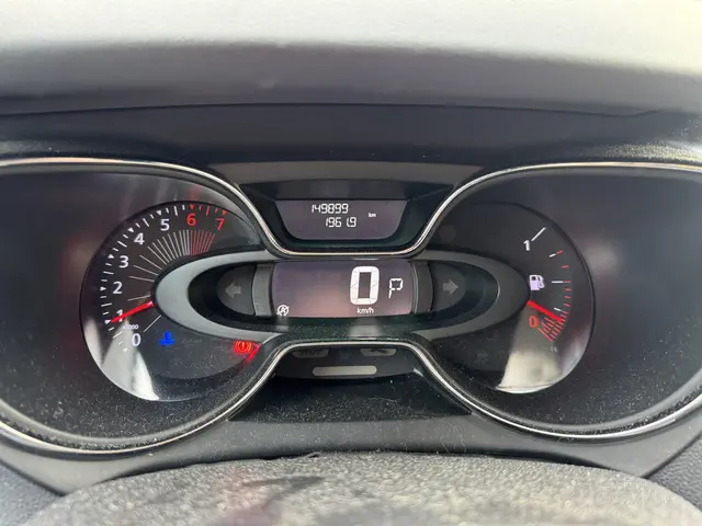 Renault Captur 1.2 TCe 120pk EDC Wave 2016 Benzine 18