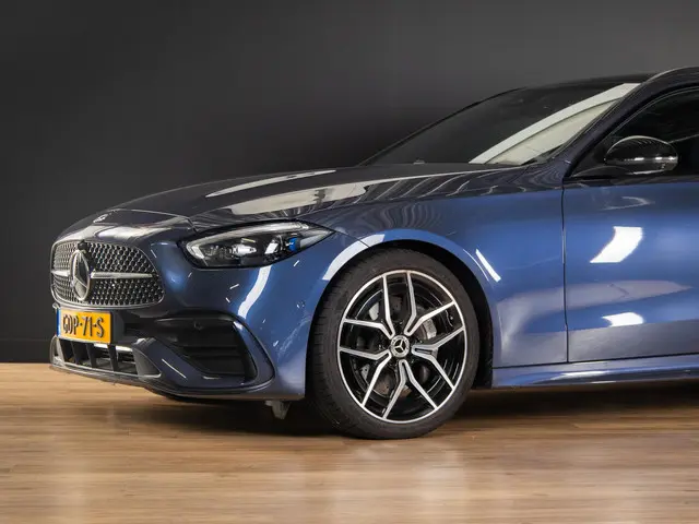 Mercedes-Benz C-Klasse Estate 180 AMG Line 2024 Benzine 4