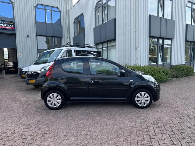 Peugeot 107 1.0 Active AUTOMAAT!!! 2013 Benzine 4
