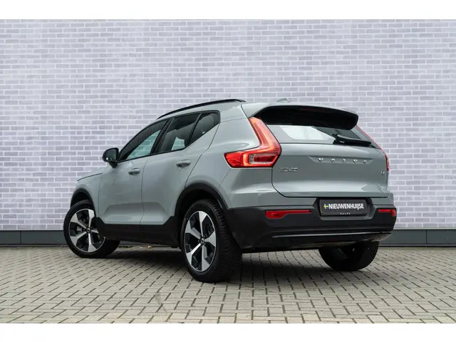 Volvo XC40 B4 Plus Dark Aut 2025 Benzine 2