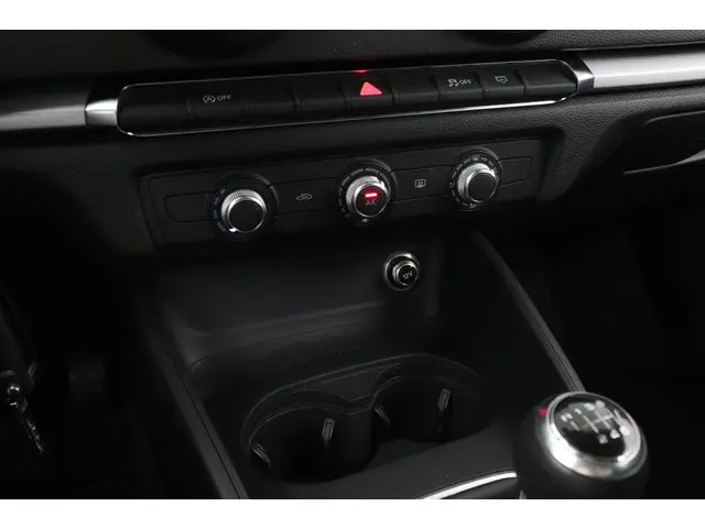 Audi A3 Limousine 30 TFSI Pro Line 2020 Benzine 26