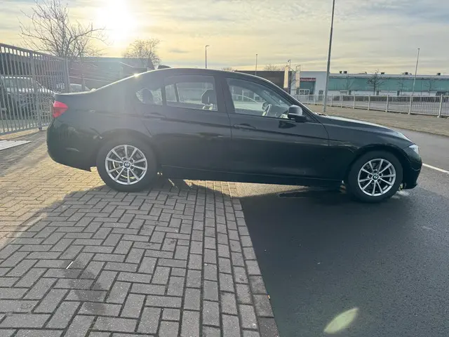 BMW 3 Serie 320d AUTOMAAT/HEADUP/NAVI 2018 Diesel 5