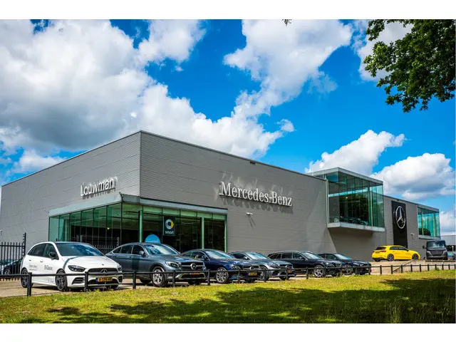 Mercedes-Benz EQA 250 AMG Line 67 kWh 2023 Elektrisch 44