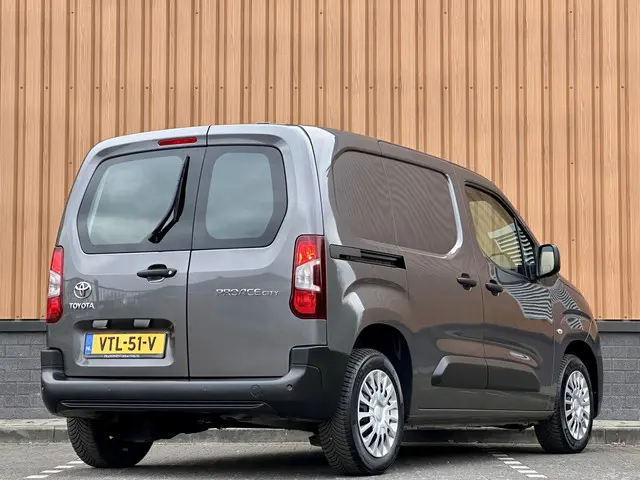 Toyota ProAce CITY 1.2 Turbo Live 2023 Benzine 6