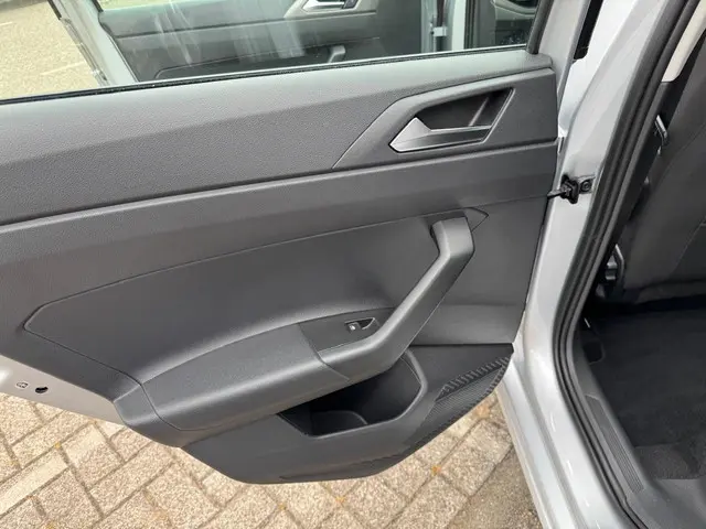 Volkswagen Polo 1.0 TSI Comfortline 2021 Benzine 31