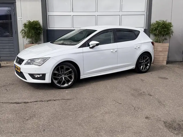 SEAT Leon 1.4 EcoTSI FR Connect 2016 Benzine 3