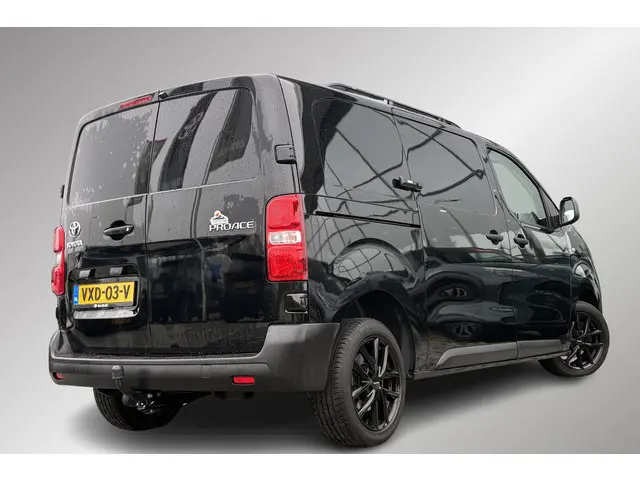 Toyota ProAce Worker 2.0 D-4D Live 2023 Diesel 2