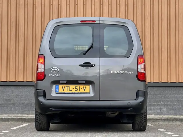 Toyota ProAce CITY 1.2 Turbo Live 2023 Benzine 7