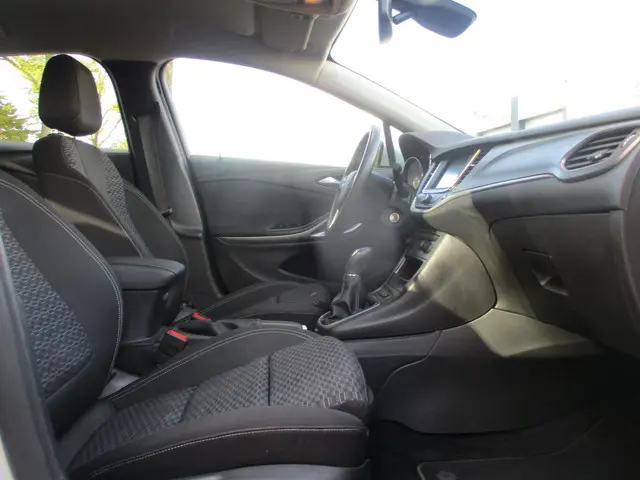 Opel Astra 1.6 CDTI 120 Jaar Edition 2019 Diesel 6