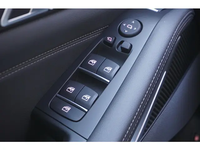 BMW X5 xDrive50e 2025 Hybride Benzine 39