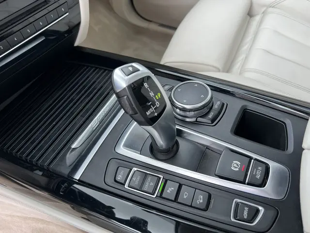BMW X5 xDrive40e High Executive 2015 Hybride Benzine 26