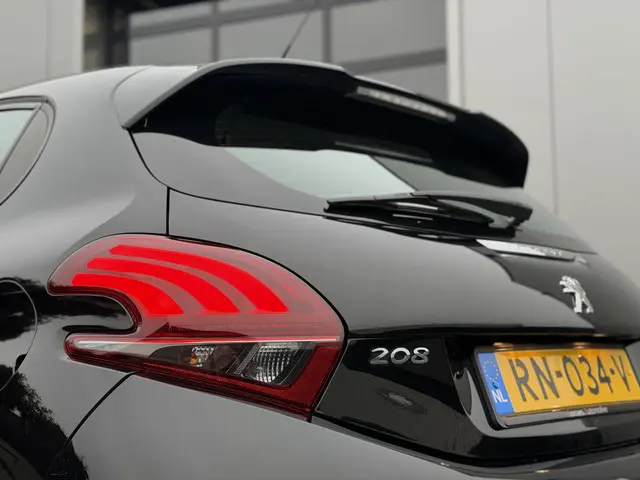 Peugeot 208 1.2 PureTech Active 2018 Benzine 10