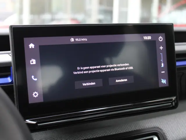 Citroën C3 HYBRID 110 PLUS 2025 Hybride Benzine 9