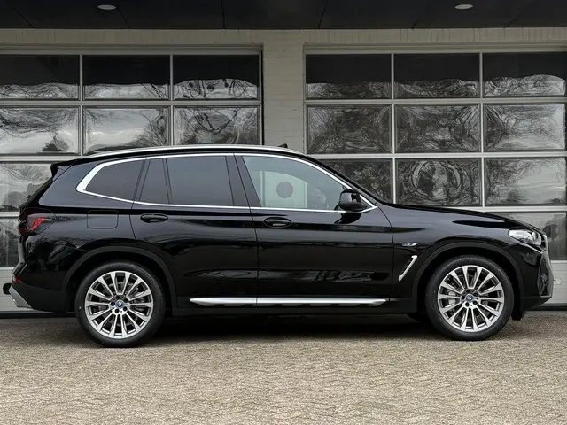 BMW X3 xDrive30e LCI 2022 Hybride Benzine 9