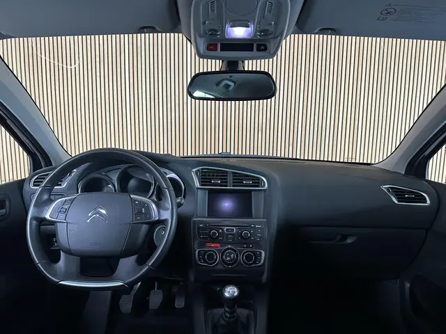 Citroën C4 1.2 PureTech Exclusive 2015 Benzine 9