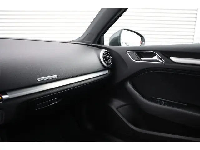 Audi A3 Limousine 30 TFSI 3x S-line 2020 Benzine 25