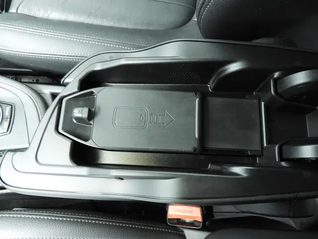 BMW X1 sDrive20i High Executive 2020 Benzine 28
