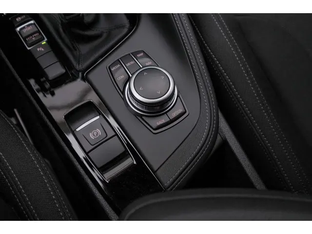 BMW X2 SDrive18i High Executive|Navi|Camera|18'' 2023 Benzine 26