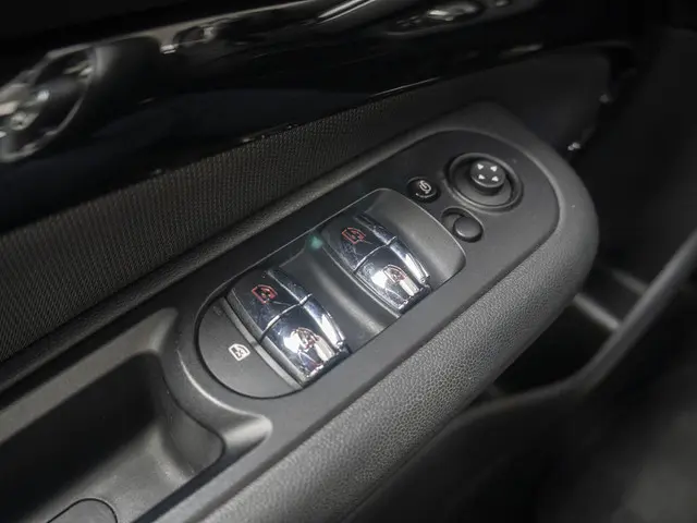 MINI Clubman One 2018 Benzine 23