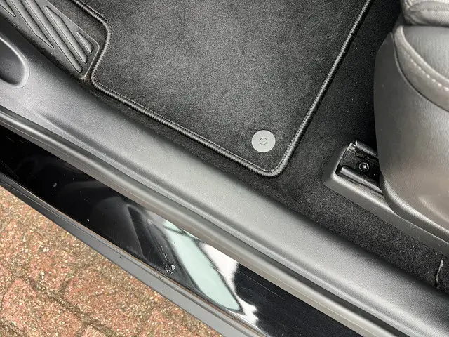 Opel Crossland 1.2 Turbo Elegance 2024 Benzine 9