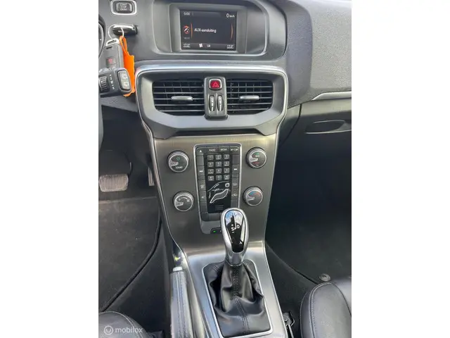 Volvo V40 1.6 T4 Summum 2014 Benzine 17