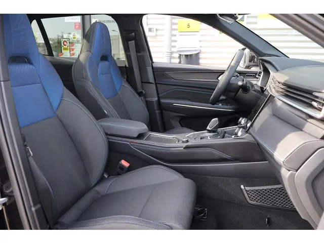 Lynk & Co 01 1.5 2023 Hybride Benzine 13