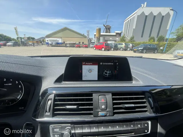 BMW 1 Serie 118i Corporate Lease Executive 2017 Benzine 14