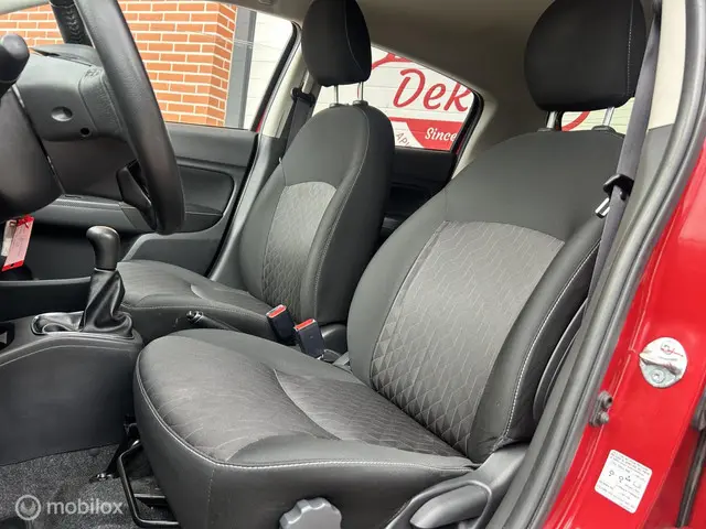 Mitsubishi Space Star 1.2 Dynamic 2022 Benzine 7