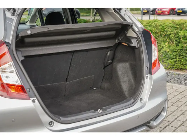 Honda Jazz 1.3i VTEC ELEGANCE 2018 Benzine 33