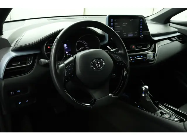Toyota C-HR 1.8 Hybrid Executive 2022 Hybride Benzine 66