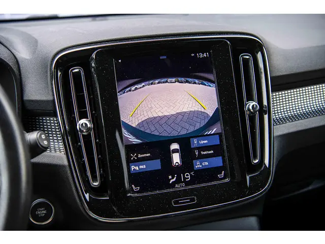 Volvo XC40 T4 190pk Geartronic R-Design 2019 Benzine 21